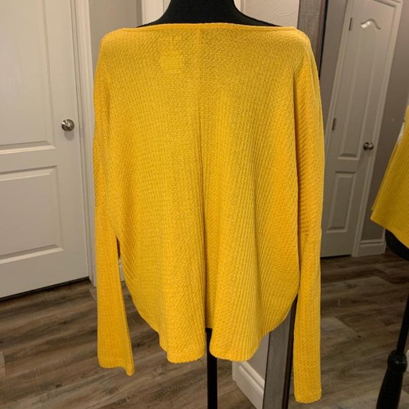 JCPenney Arizona | Waffle Low Shoulder Blouse - Picture 3 of 9